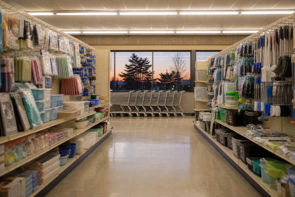Dollar General (DG) Raises 2026 Profit Guidance: Discount Retail's Sticky-Inflation Edge