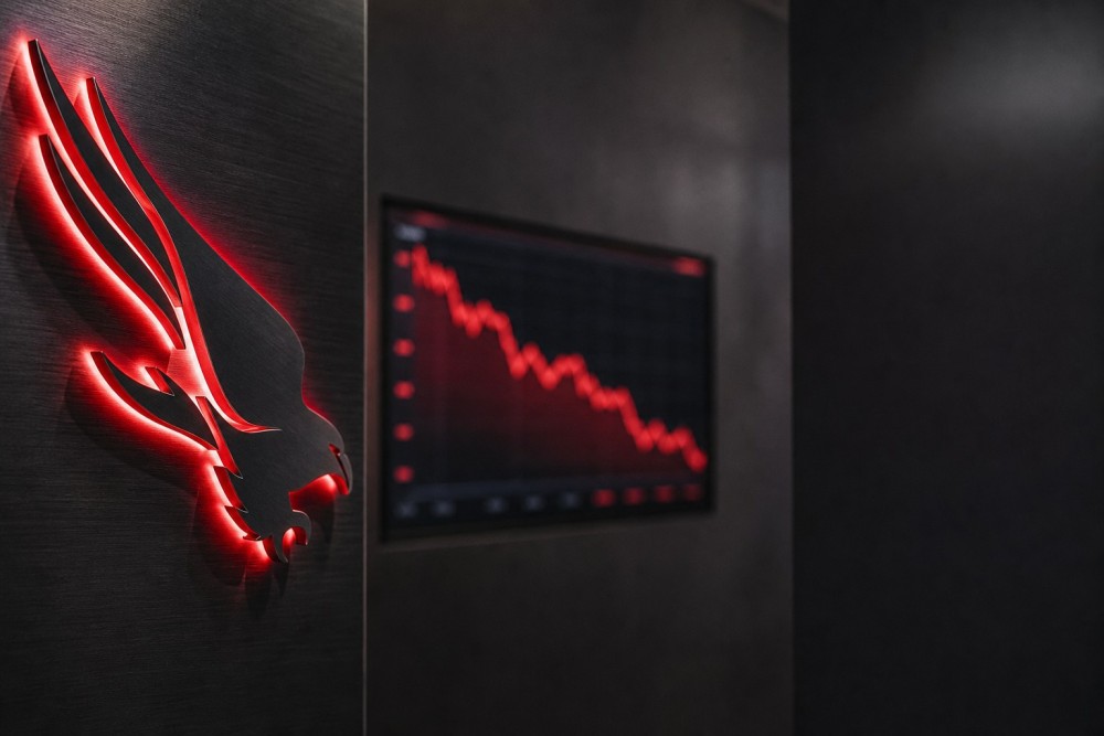 CrowdStrike Lampaui Estimasi Q1 & Stock Split, Saham Turun
