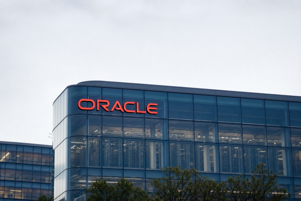 Gotrade Daily: Kejutan Capex Oracle Guncang Wall Street