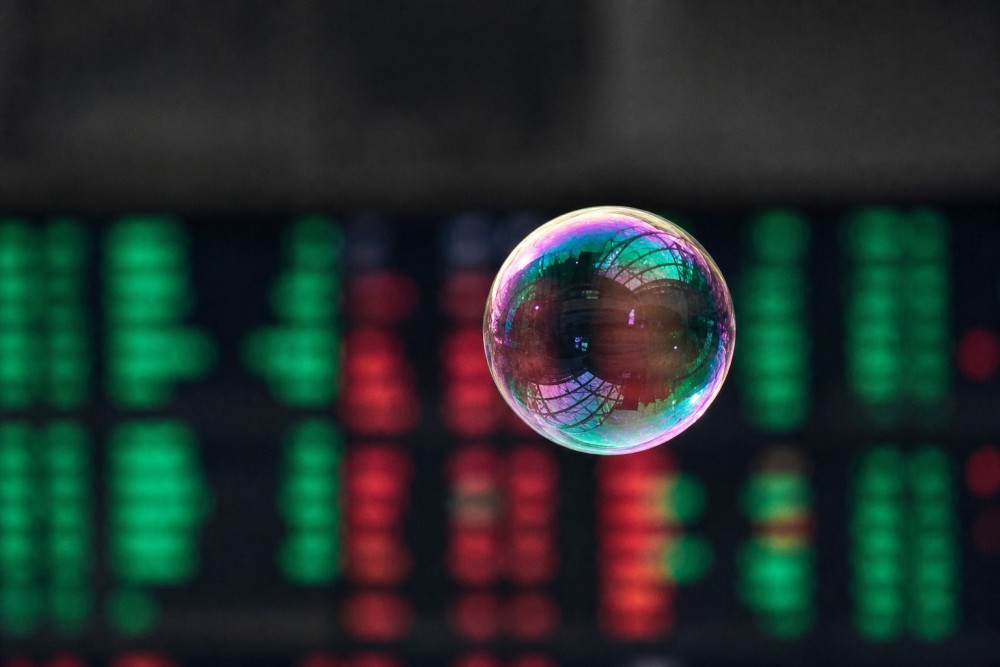 Dalio and BofA Sound AI Bubble Warnings