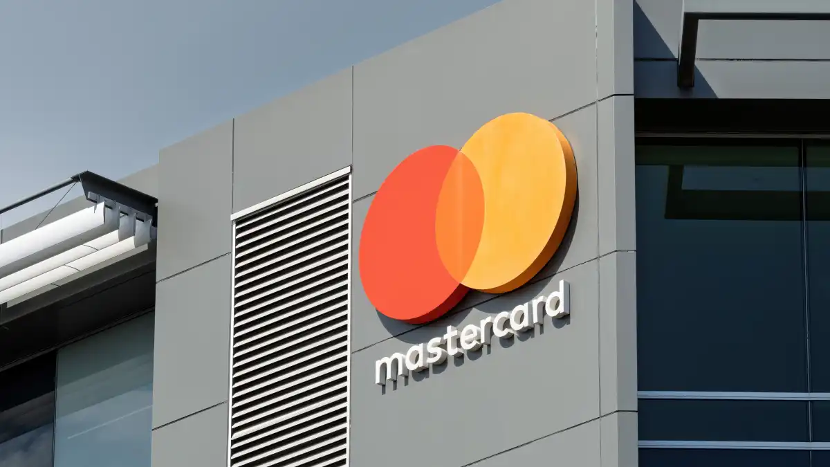 Mastercard Earnings Q4 Preview: High Valuation, Time to Buy?