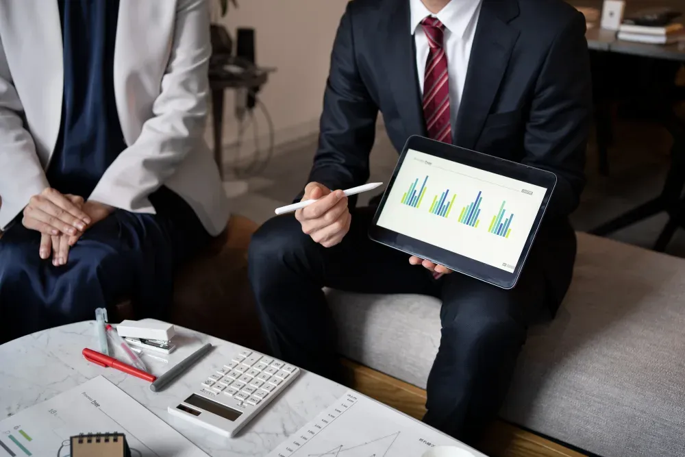 Intrinsic vs Extrinsic Value: 6 Aspek Perbedaan dan Contohnya