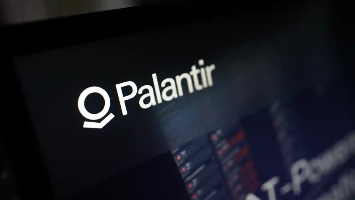Palantir (PLTR) Anjlok $42 Miliar Gara-gara Michael Burry