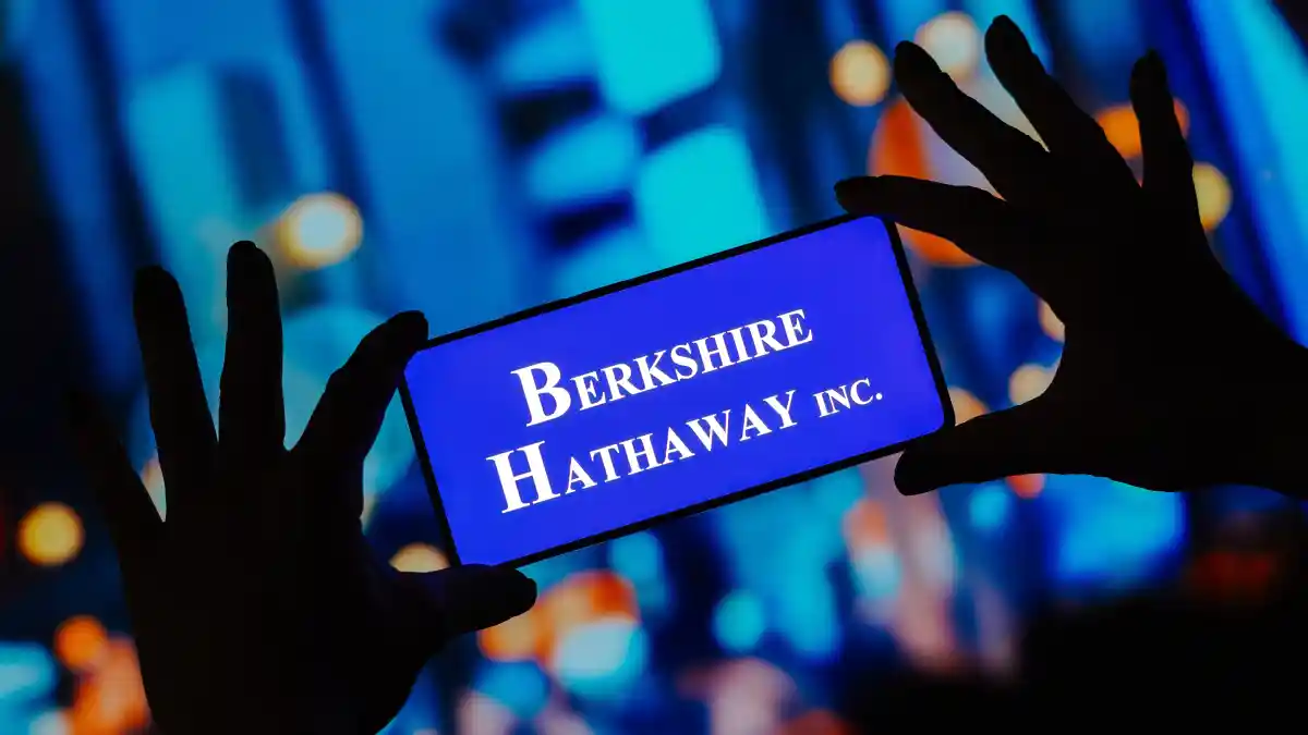 Laba Berkshire Naik 17%, Investor Fokus pada CEO Baru Greg Abel