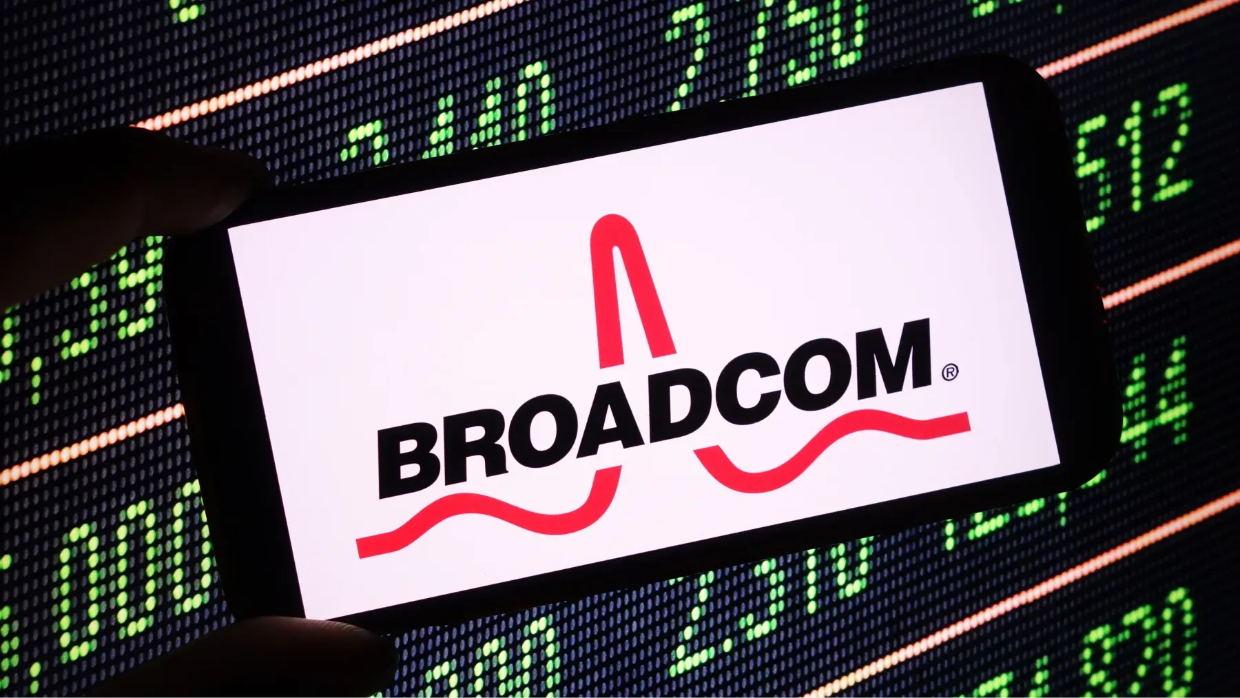 Broadcom Shares Dip 5% Despite Beating Earnings Estimates