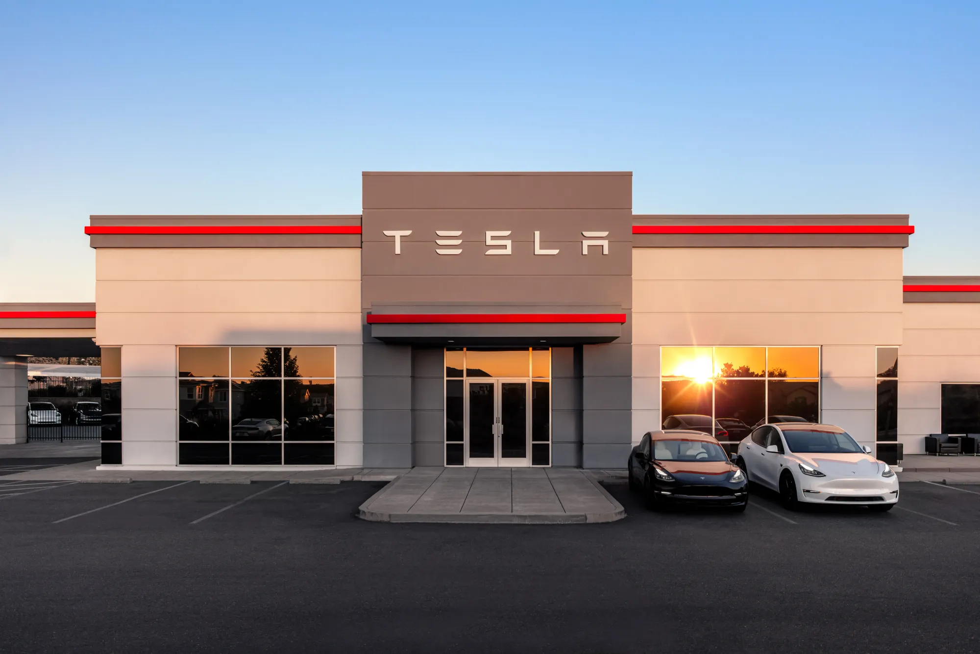 Strategi Trading Saham Tesla (TSLA) yang Volatil