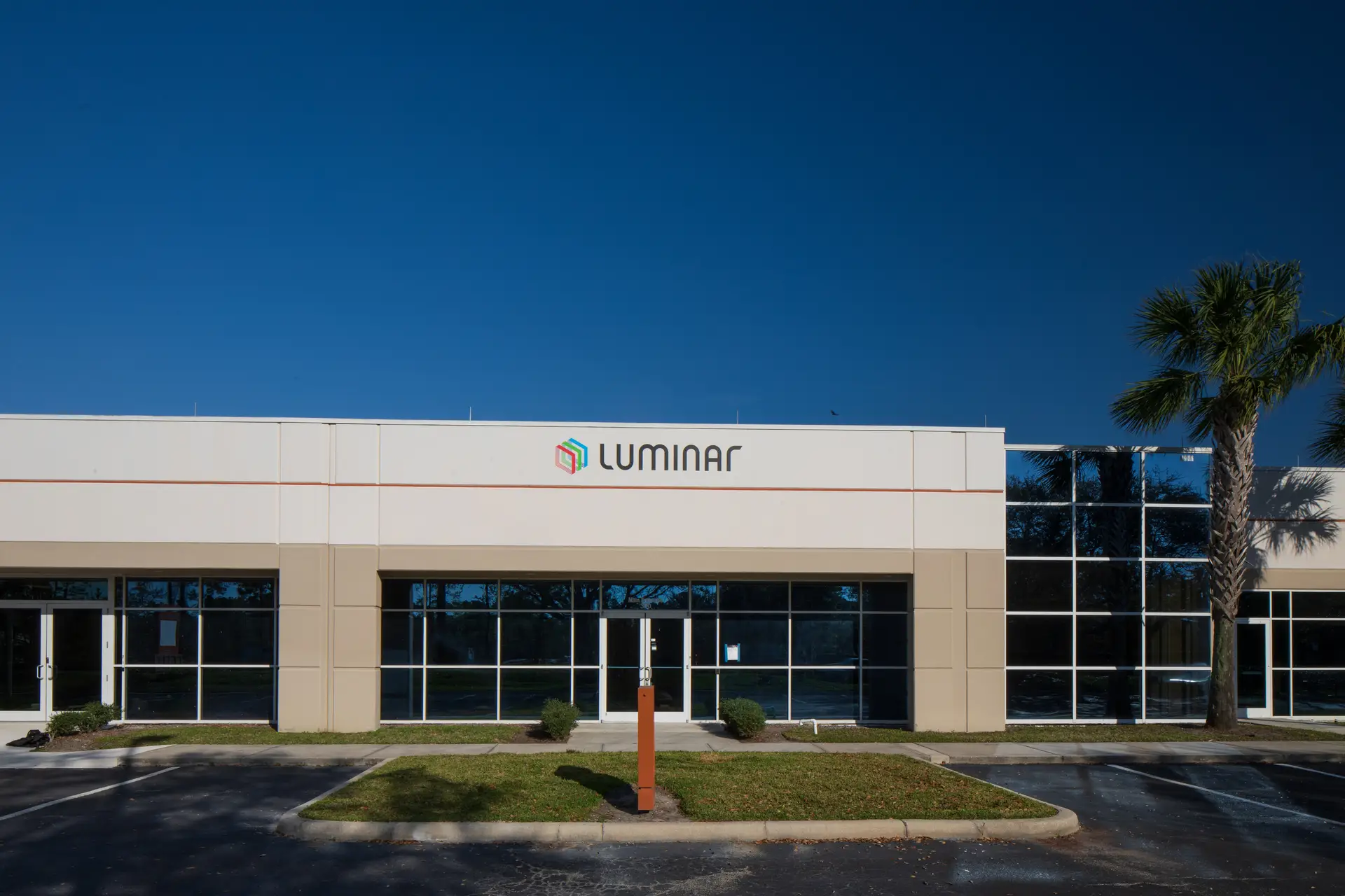 Cara Beli Saham Luminar Tech (LAZR), Investasi Sektor Otomotif